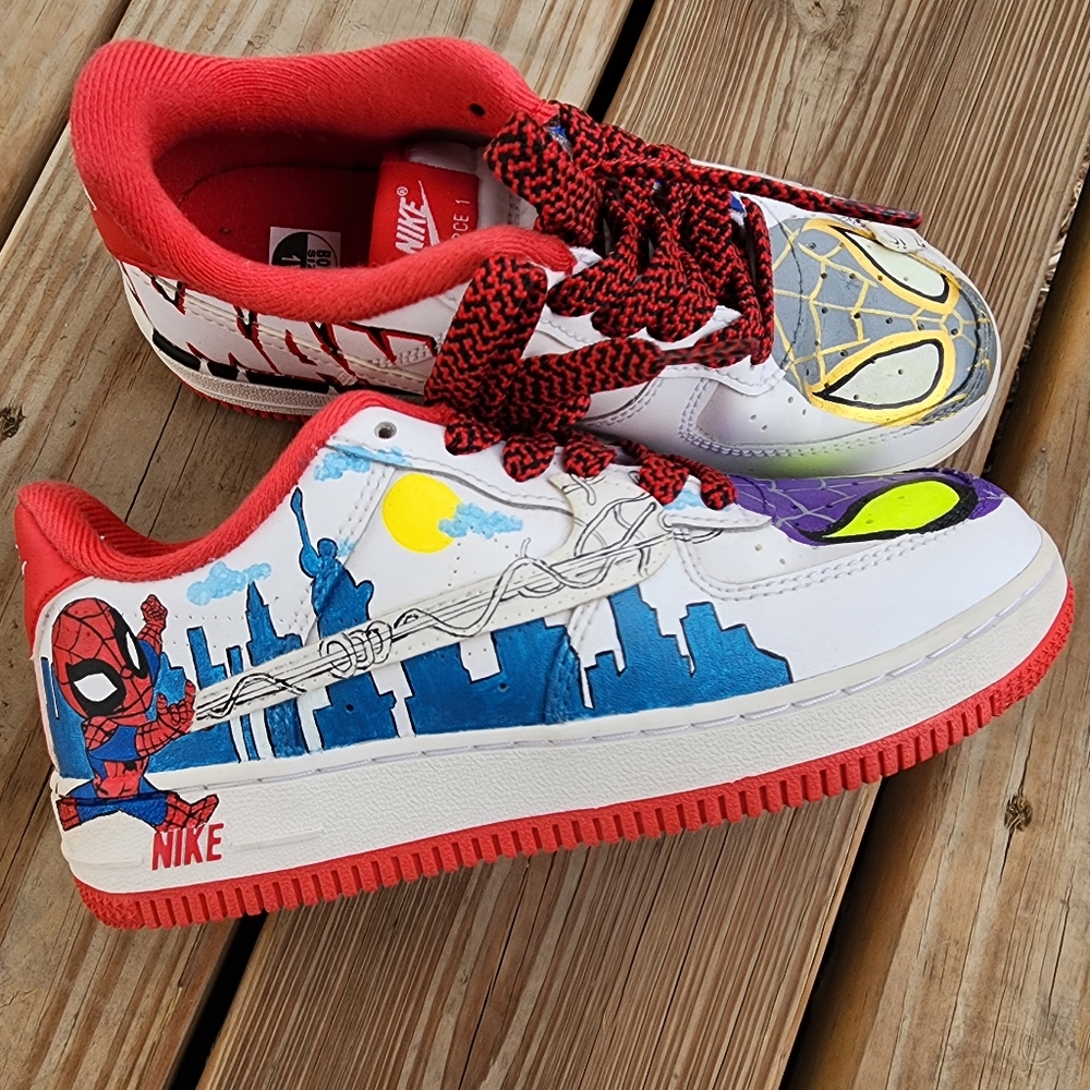 Nike air force 1 low Glow in the dark Spider-man. BLACK FRIDAY SALE